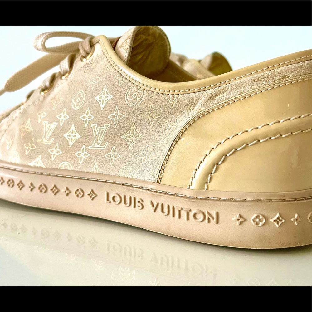 Louis Vuitton - Beige and Gold Suede and Vernis Sneakers